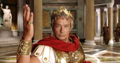 -44 г. до н. э. Гай Юлий Цезарь обожествлен в Римской республике и убит