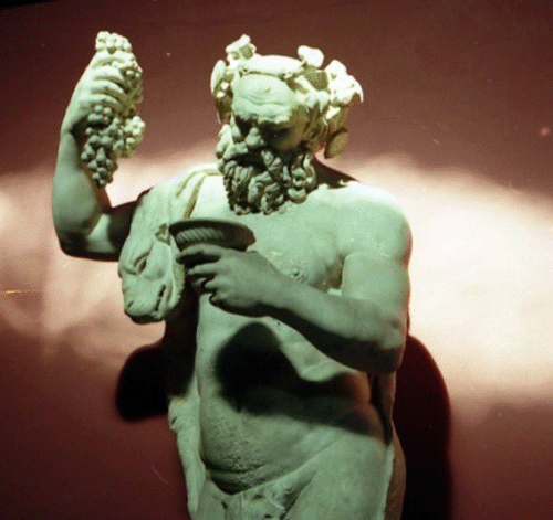 -550 г. до н.э. Греки отправляли культ Диониса на острове Наксос